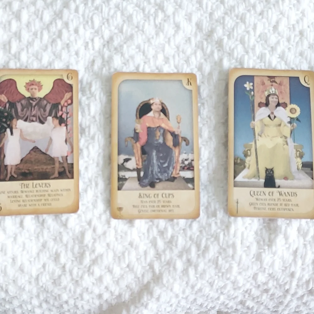 Tarot card deck - Picture 2 of 3